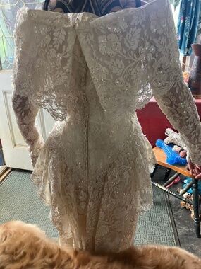 vintage 1980s ivory lace bridal gown size small/medium